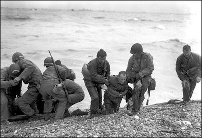 d-day-invasion-omaha-help